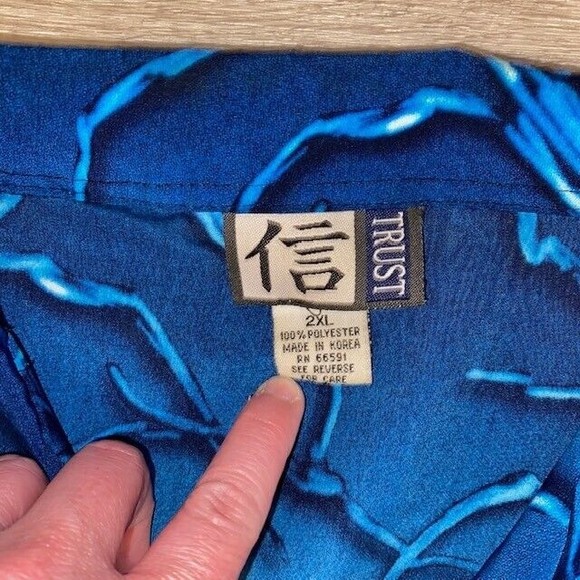 Vintage Anime Korean Button Down Hawaiian Shirt Lightning Blue Mens XXL 2XL - Picture 3 of 3